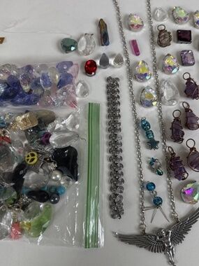 Crystal / Gemstone Beads And Pendants Mixed Lot - Pendants / Charms